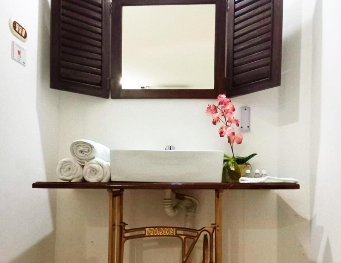 Hostal Las Puertas Santa Ana Bagian luar foto