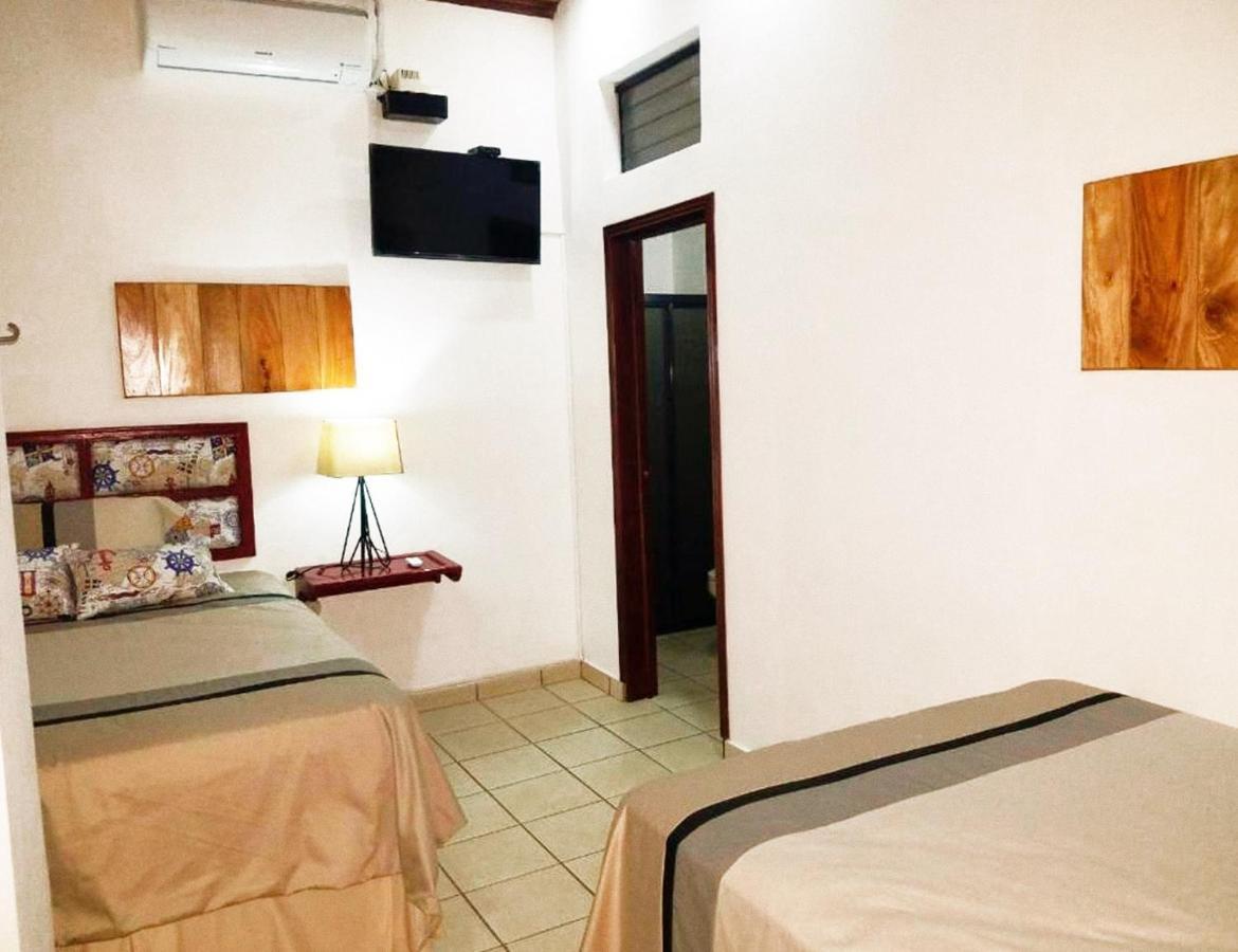 Hostal Las Puertas Santa Ana Bagian luar foto