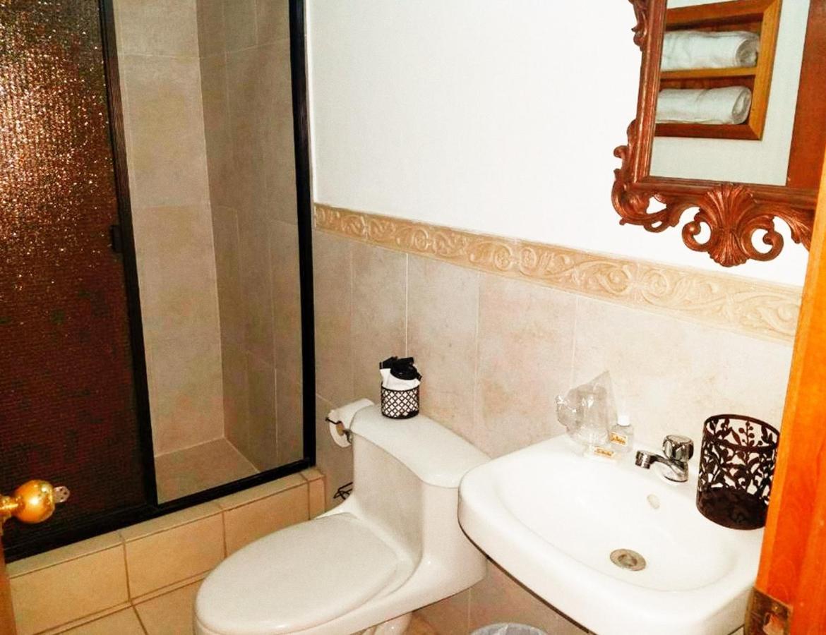 Hostal Las Puertas Santa Ana Bagian luar foto