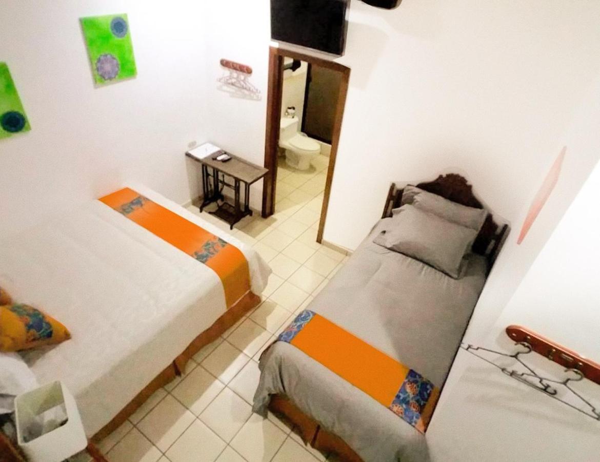 Hostal Las Puertas Santa Ana Bagian luar foto