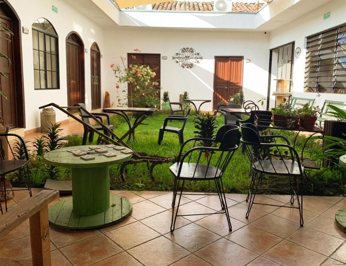 Hostal Las Puertas Santa Ana Bagian luar foto